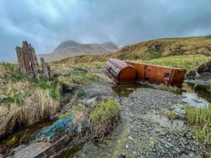 Read more about the article “Kuzeyin Sessiz Bekçisi: Attu Station Adası”
<span class="bsf-rt-reading-time"><span class="bsf-rt-display-label" prefix="Okuma Süresi"></span> <span class="bsf-rt-display-time" reading_time="26"></span> <span class="bsf-rt-display-postfix" postfix="Dakika"></span></span><!-- .bsf-rt-reading-time -->