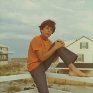 Read more about the article “Wes Anderson Filmlerinden Çıkma Bir Çocukluk Hikayesi : Anthony Bourdain”
<span class="bsf-rt-reading-time"><span class="bsf-rt-display-label" prefix="Okuma Süresi"></span> <span class="bsf-rt-display-time" reading_time="13"></span> <span class="bsf-rt-display-postfix" postfix="Dakika"></span></span><!-- .bsf-rt-reading-time -->