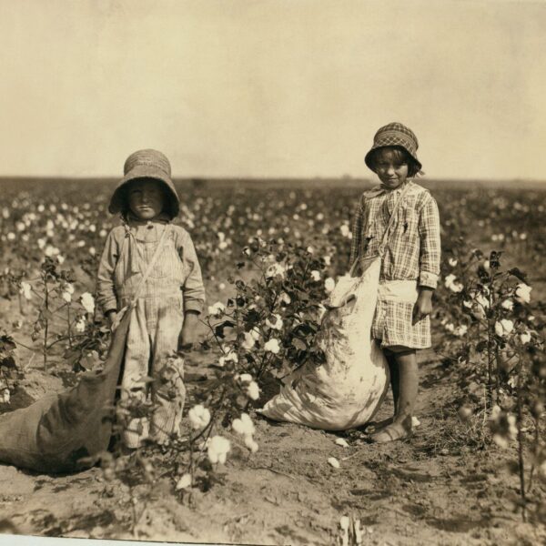 “Belgesel Fotoğrafçılığın Doğuşu ve Toplumsal Dönüşümdeki Rolü”